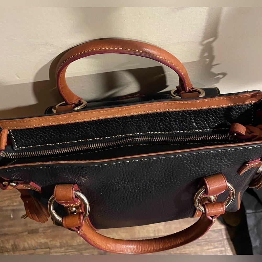 Dooney & Bourke Pebble Grain Medium Pocket Satchel Black and Tan - Picture 5 of 16
